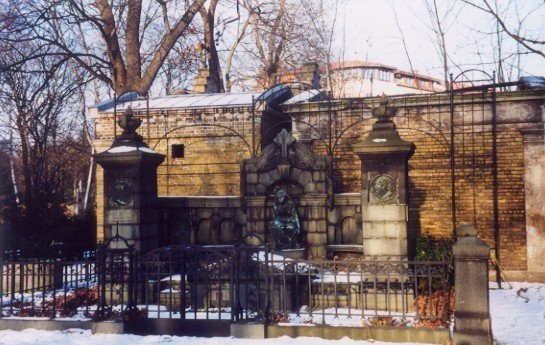 Mausoleum in Sophienfriedhof, Berlin Mitte by krungadoren