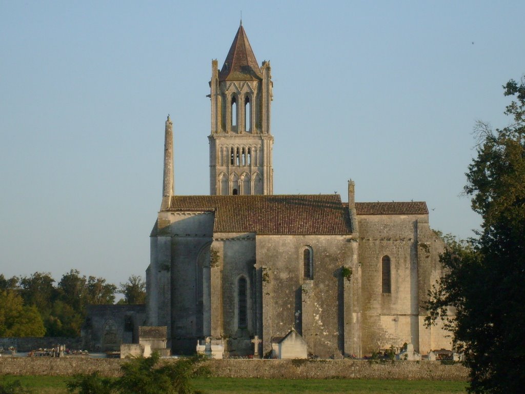 Abbaye de Sablonceaux by FrenchCobber