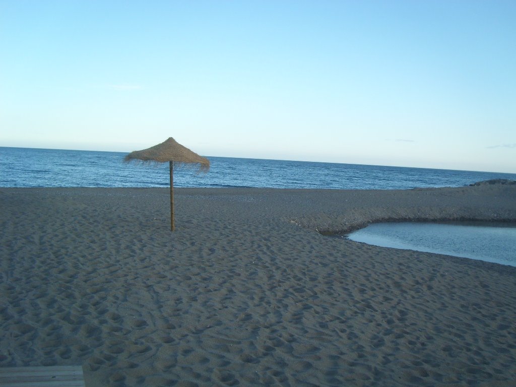 Playa de la Cuchi Marbella by Vicente_Joel_B