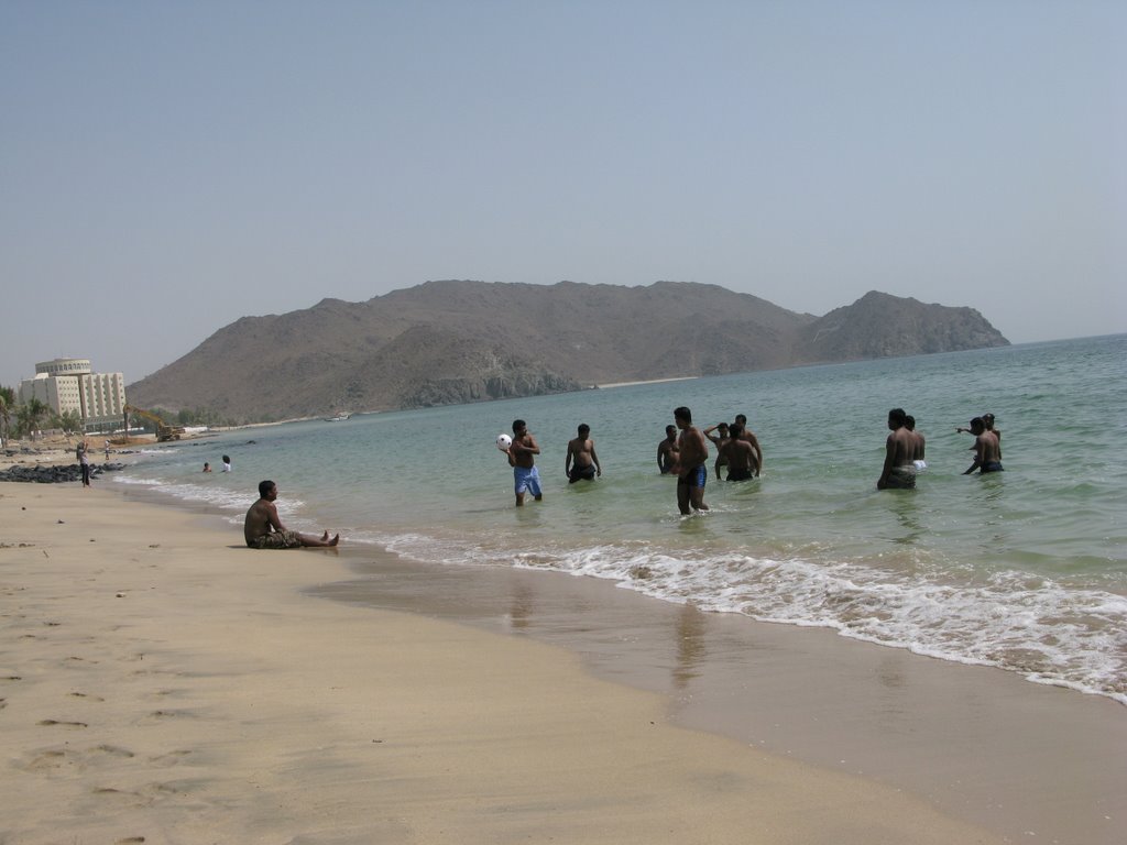 Khor Fakkan Beach by Palitha Athukorala