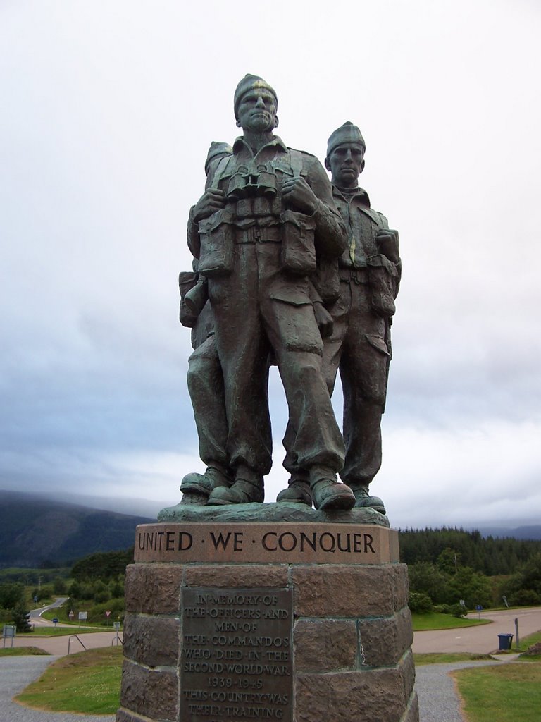 Commando Memorial (WWII) by javier herranz