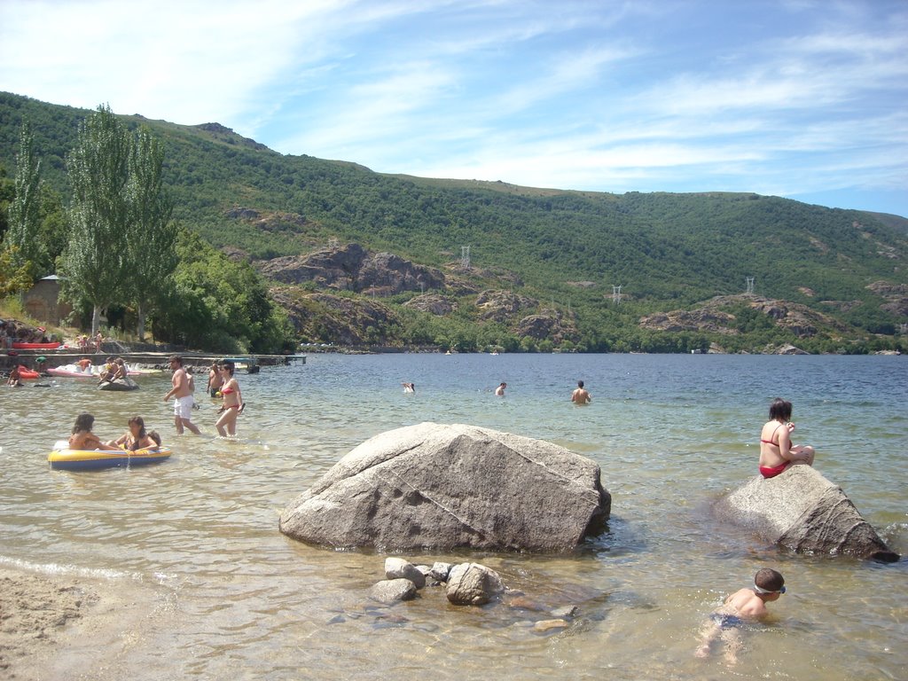 Lago de Sanabria by Frolo