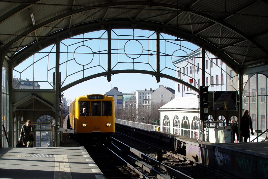 U-Bhf. Görlitzer Bahnhof by cm2008