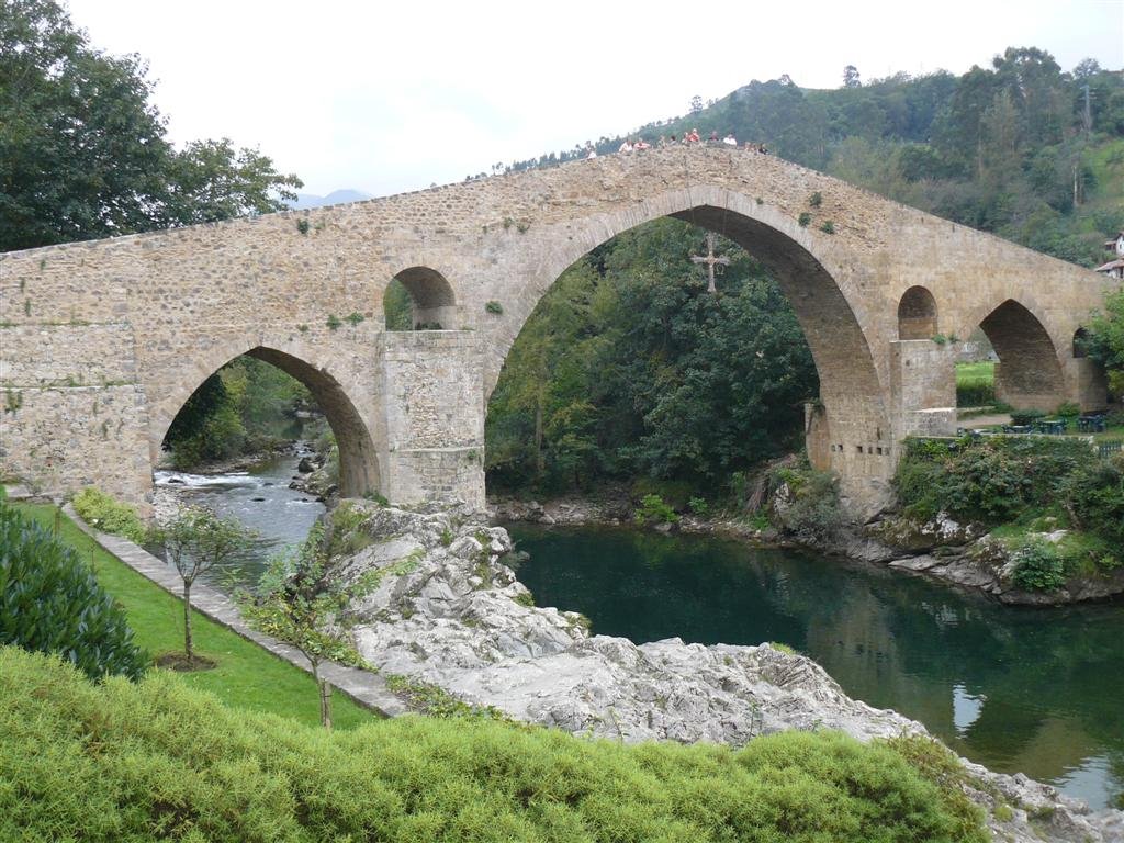 Old roman bridge, Cangas de Onis, Spain by Moshe Shaharur