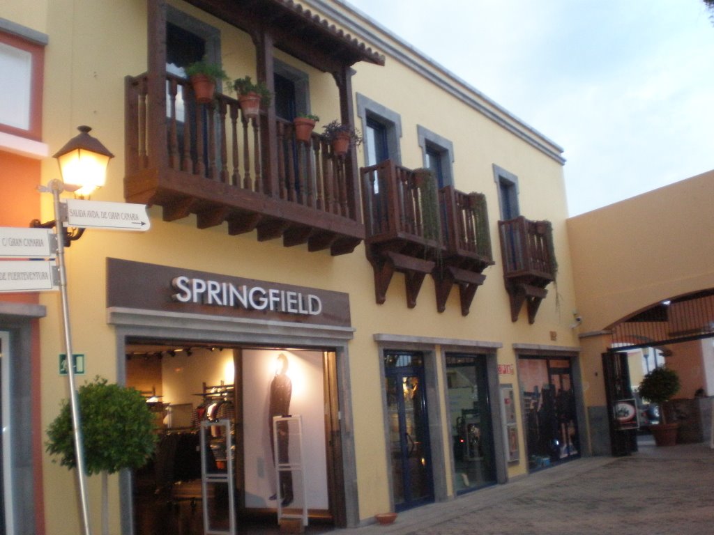 CENTRO COMERCIAL EL CAMPANARIO, CORRALEJO, FUERTEVENTURA by HORACIO SÖRENSEN