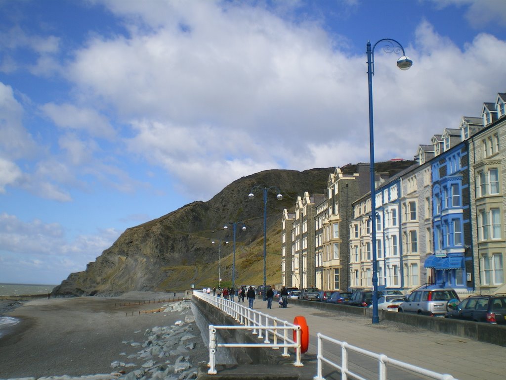 Aberystwyth, UK by taranburns