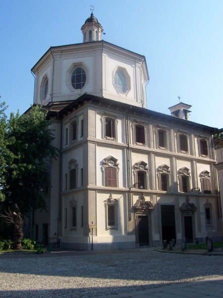 Milano - Chiesa di S. Bernardino alle Ossa by MarkusMark