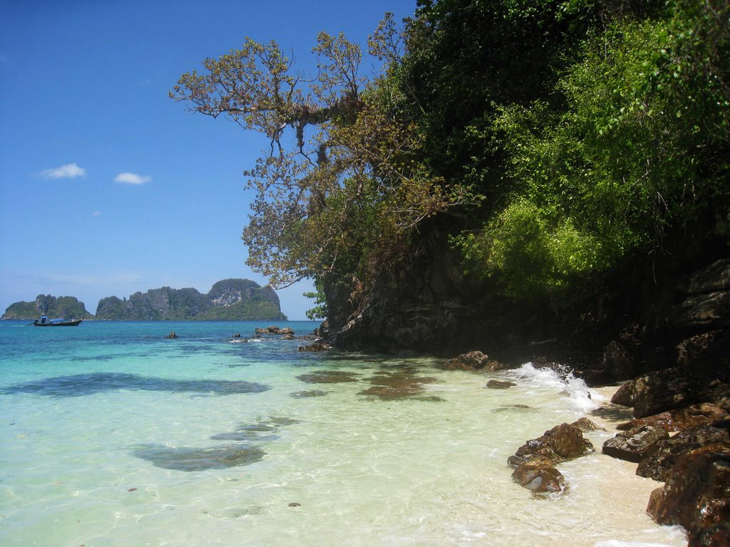 Beautiful island by Kong Ta