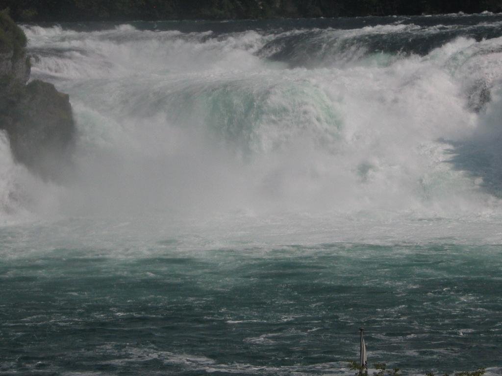 Rheinfall by Fotis Mavrelis