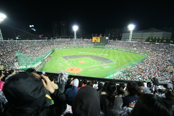 Sajik Baseball Stadium by 박동현(Park Dong Hyeon)