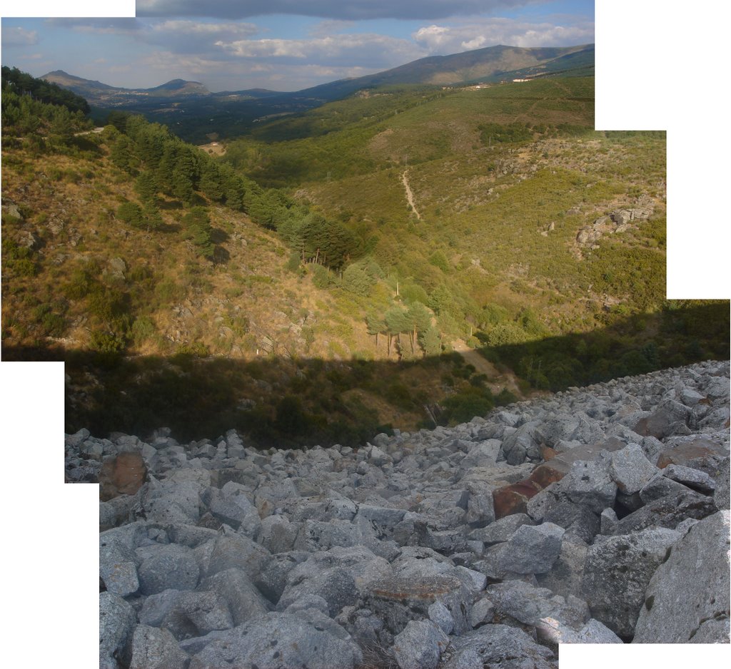 Desde la muralla del embalse de navamuños by Bernardo Zalisñak