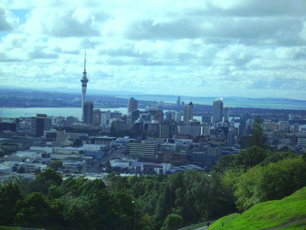 Blick über Auckland von Mount Eden by ahässler