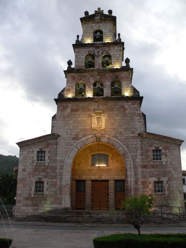 CANGAS DE ONIS by hierbajos