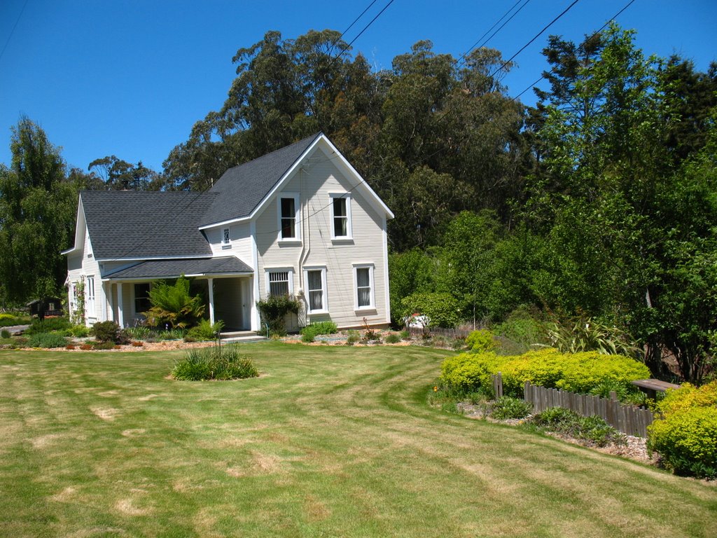 Farm house - Mendocino Coast Botanical Garden by leoszmyt