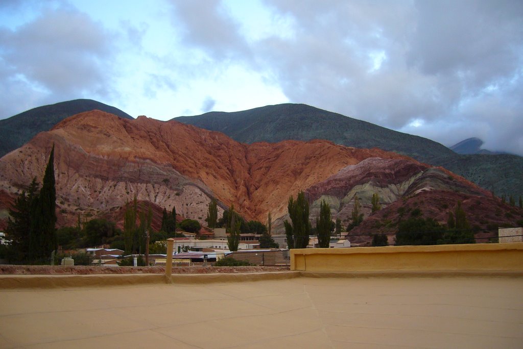 Cerro de los Siete Colores (Vista desde el Hotel El Cardon) - Purmamarca (Jujuy) by fotosonline