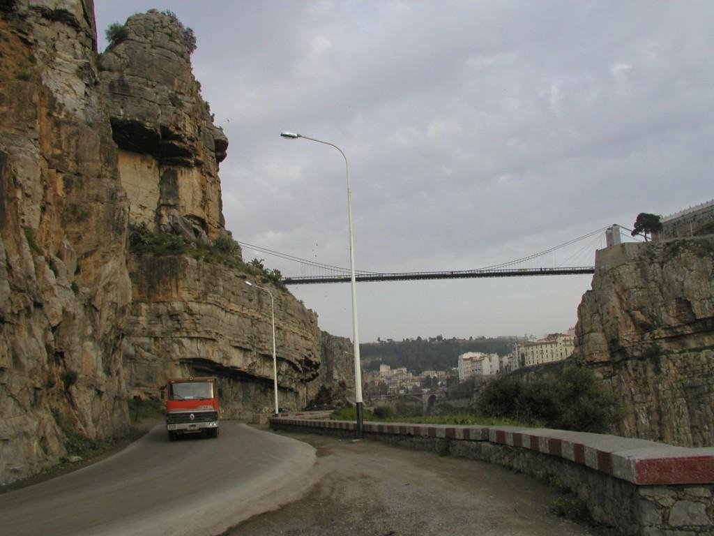 Le pont suspendu et la corniche by Abdallah BOUGHABA