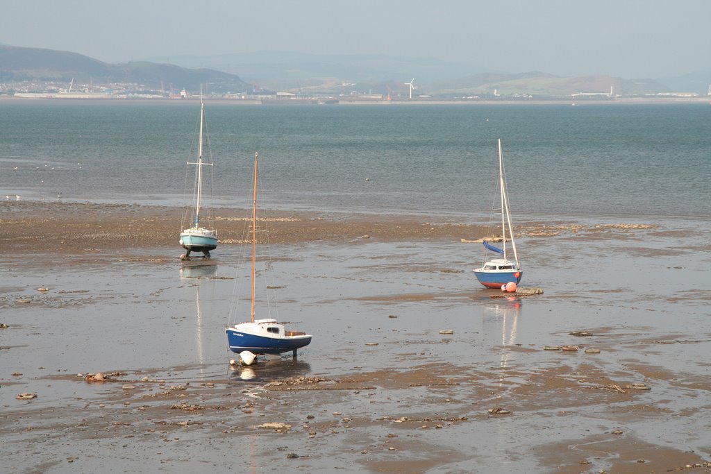 Low tide at The Mumbles by Dave Taskis