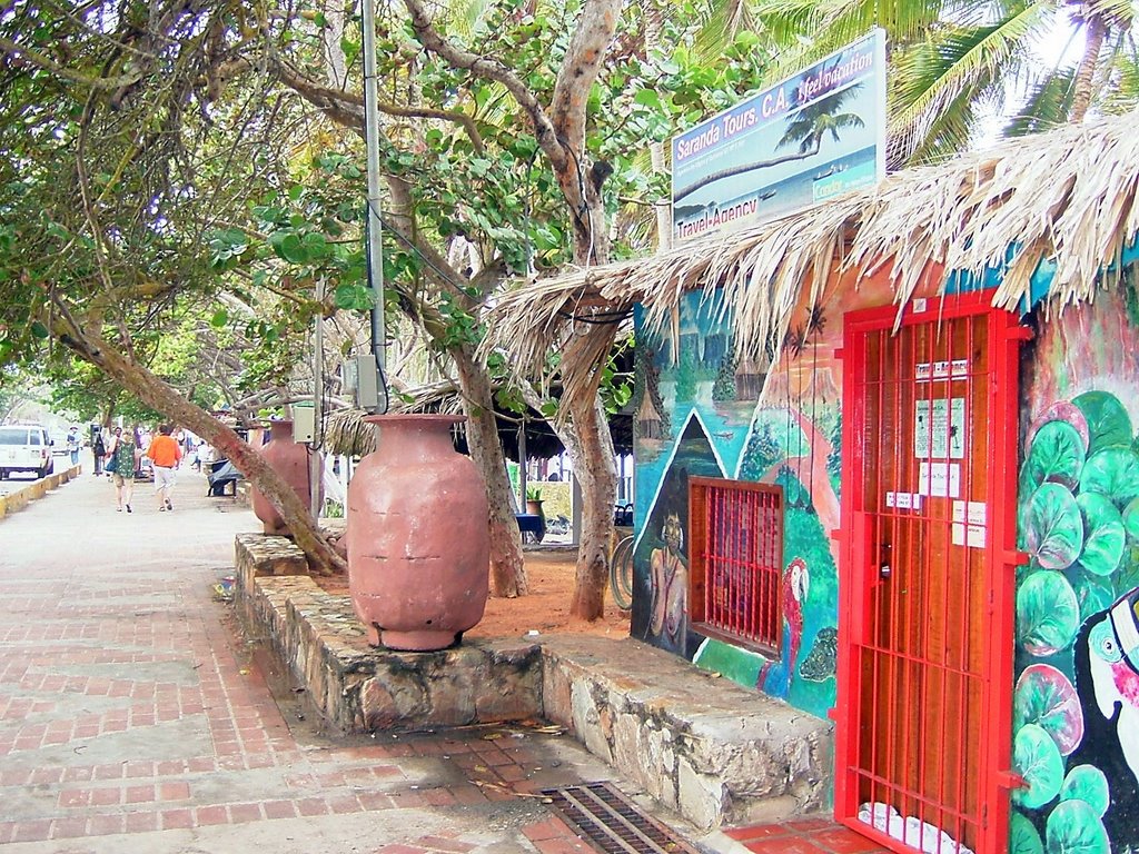 Playa El Agua, the colourful paseo by Marejka