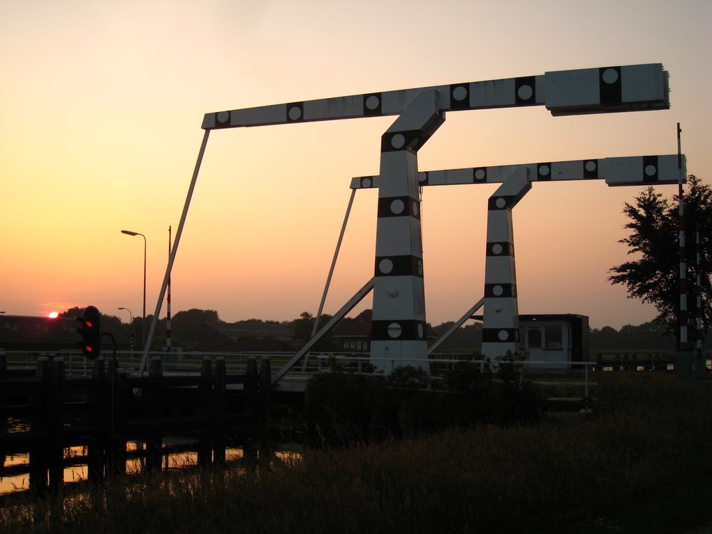 Zonsondergang, Vriezerbrug. Vries, 2008 by Jan R. Ubels