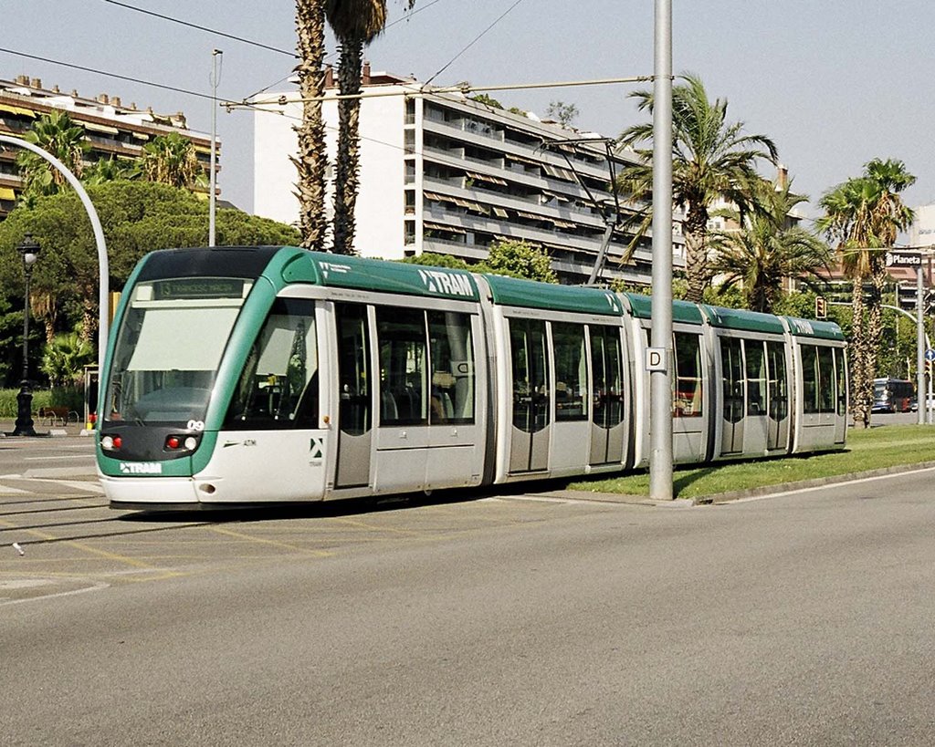 Tram Barcelona by Joselete Dorado