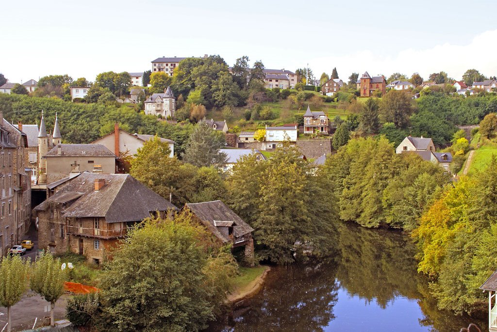 Uzerche by astronautilus