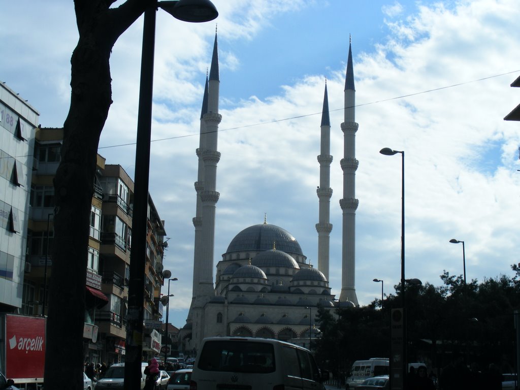 Maltepe Cumhuriyet camii by kod53