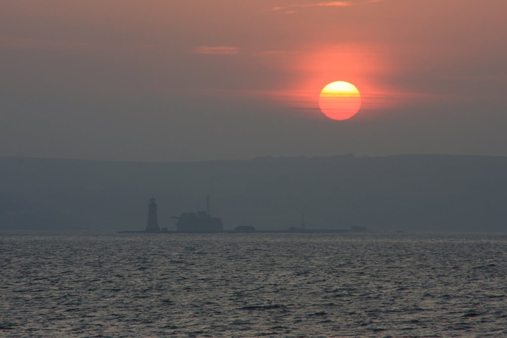 Sunrise over Plymouth Sound by dave lowden