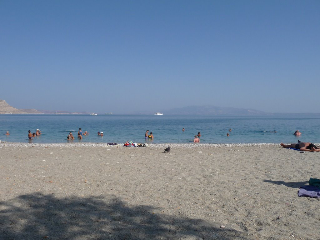 Pothia town beach by Gavin Meech