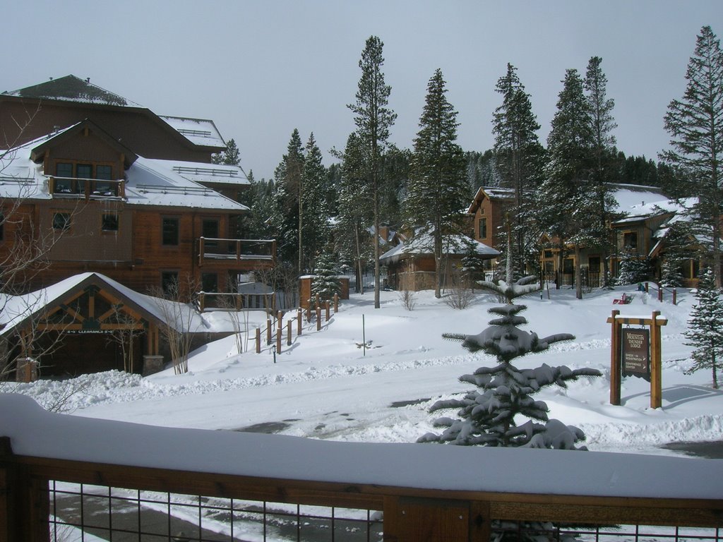 Breckenridge, Colorado USA by HECTOR TREVINO