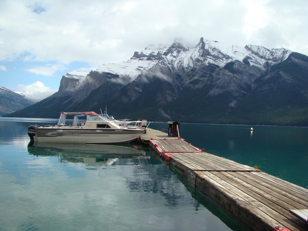 Lake Minnewanka by Perry Tang