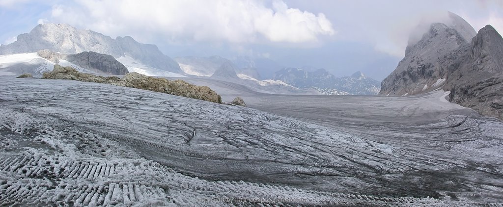 Dachstein Gletscher - 02.08.2003 by mrg-design