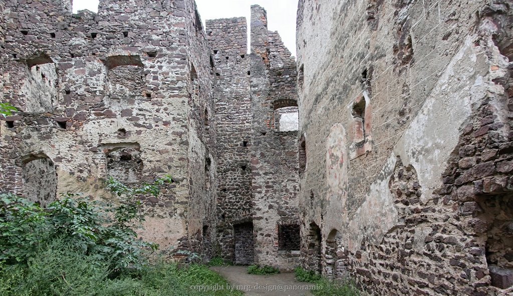 Ruine Leuchtenburg - 28.08.2005 by mrg-design