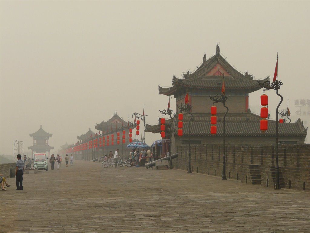 City wall of Xi'an, China by Nicola e Pina China