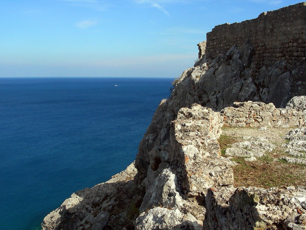 Pheraklos castle by Baronchelli Marco