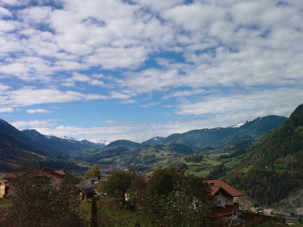 Tolle Sicht vom Alpendorf St. Johann by arohrmann