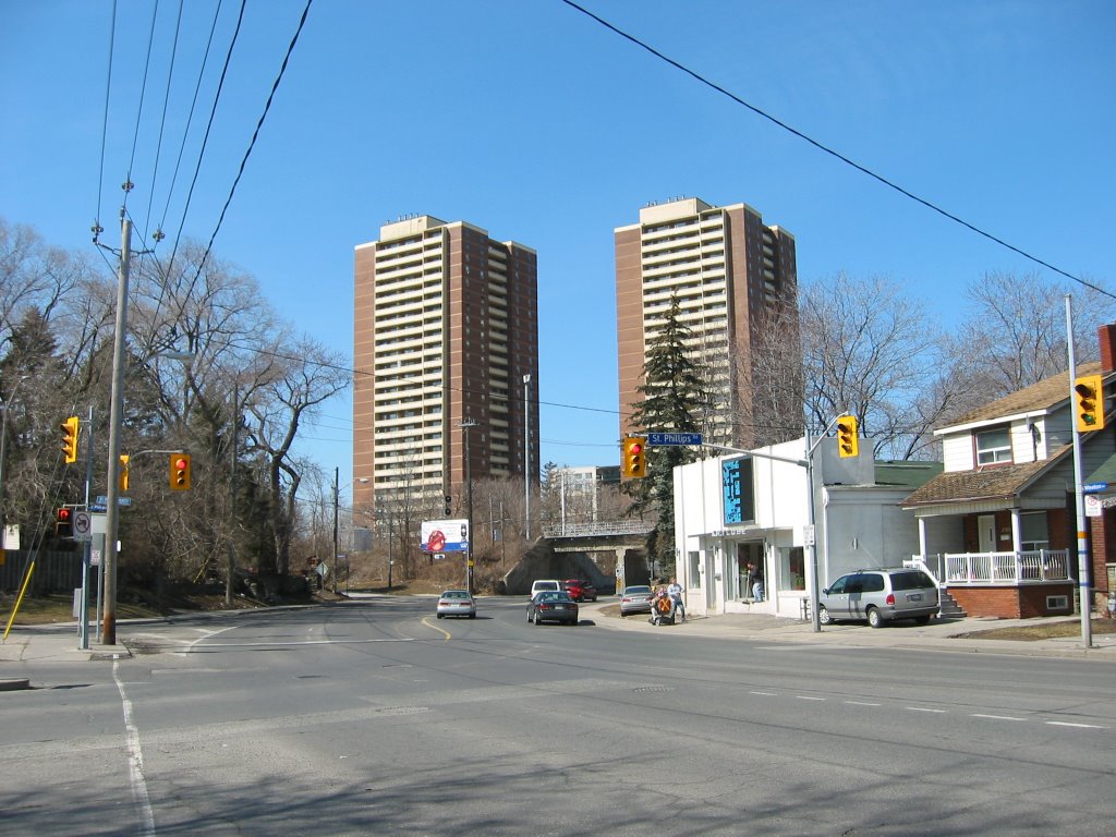 Looking northbound on weston rd. from SW corner of intersection at st. phillips rd. by w3$t0ñ_0ñt4r!0