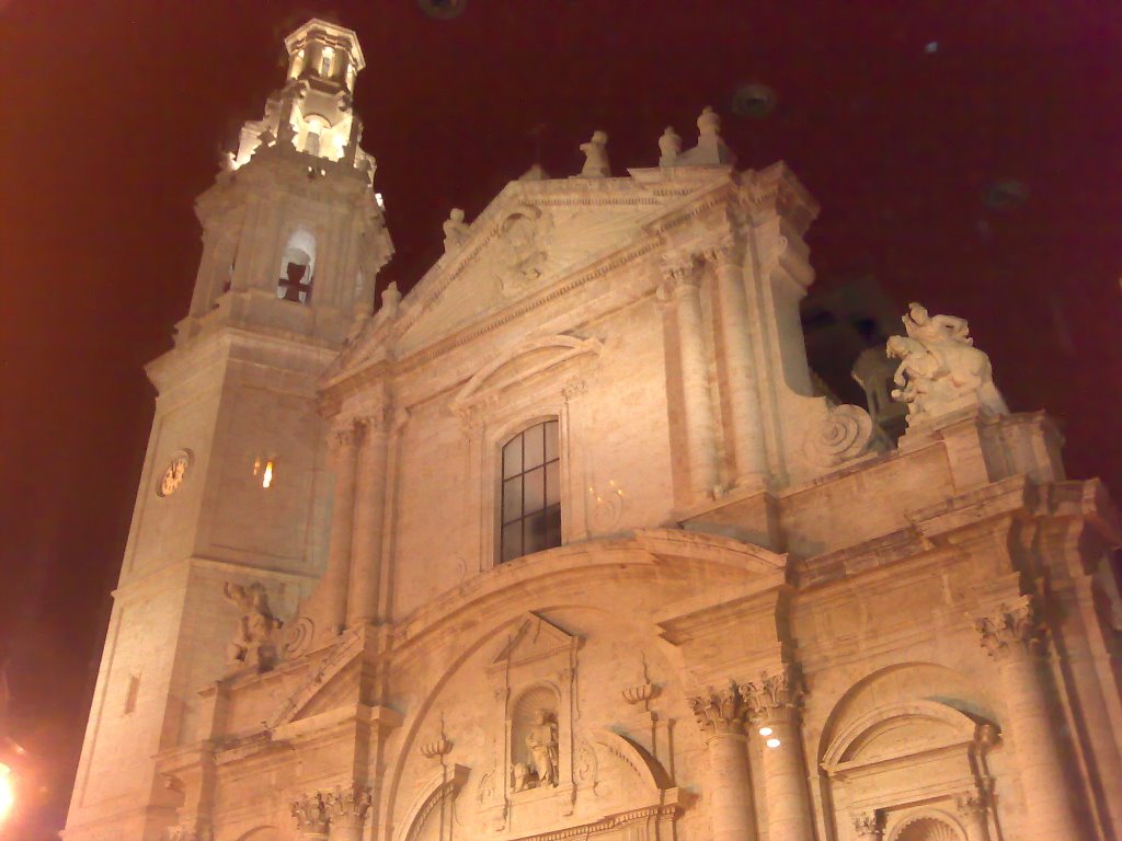 Iglesia de San Lucas Evangelista by Alberto Cebrián