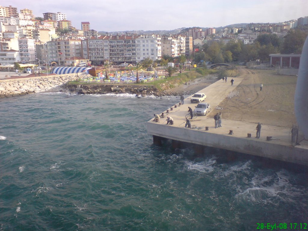 Güzelyalı Port by Canberk Eren