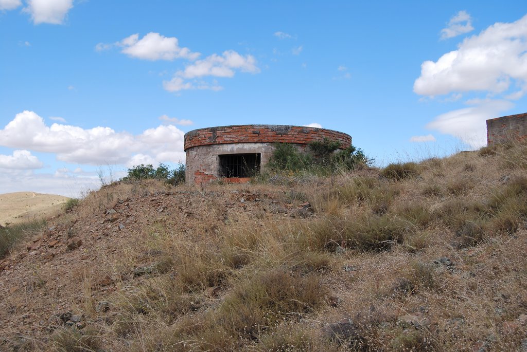 Huérmeda:Respiradero del antiguo polvorin de aviación by Rosaflor