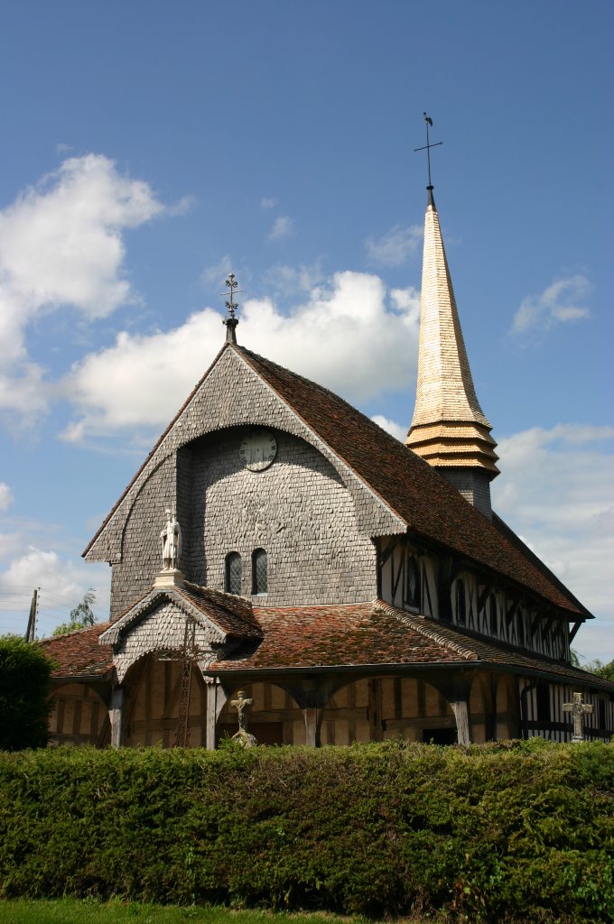 Eglise de Lentilles by alainchoquet