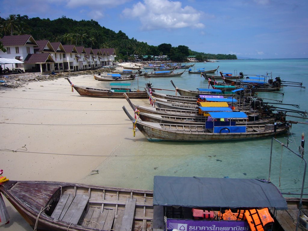 Ao Nang, Mueang Krabi District, Krabi, Thailand by MindTwist