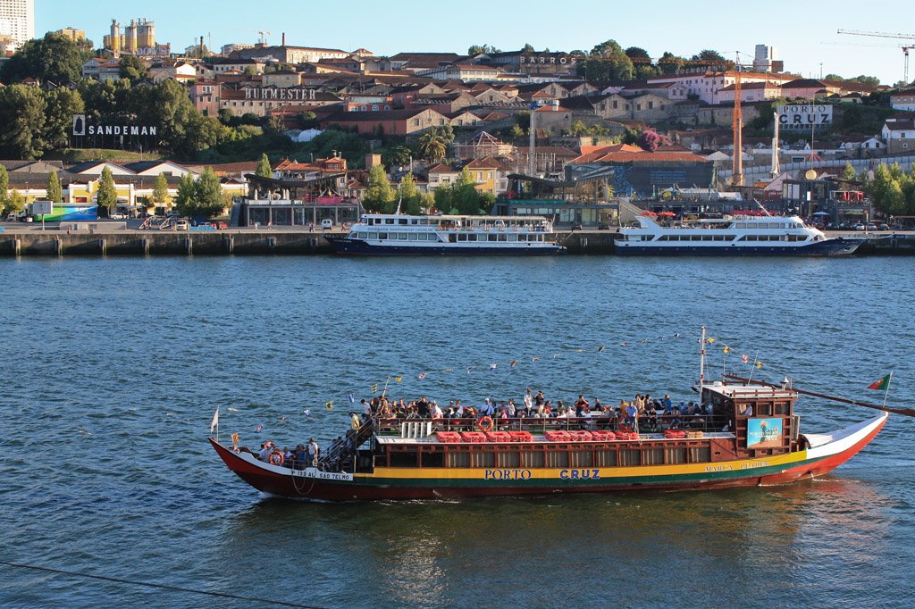 Porto, Portugal by JesusVillalba