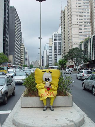 Pastel intelectual na Paulista by Arthur Lopez