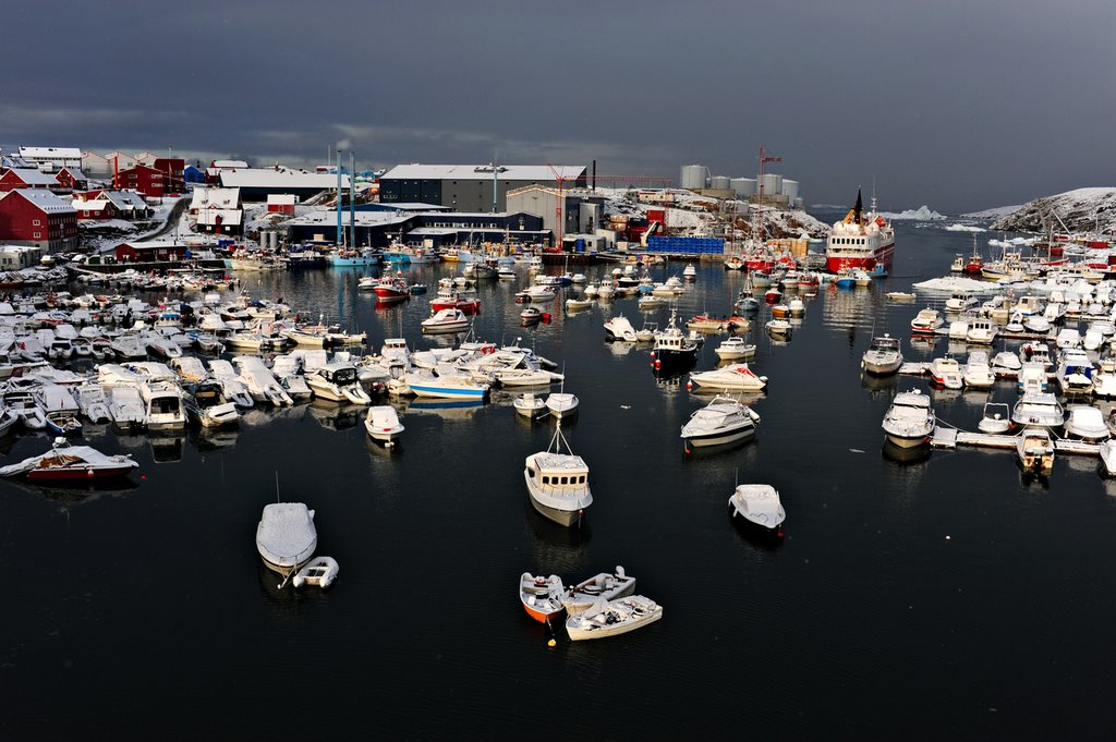 Boat harbour, Ilulissat, Greenland by geir-ole