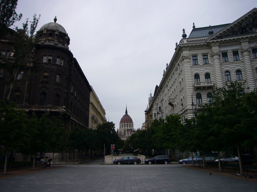 Budapest, Lipótváros, Hungary by MindTwist