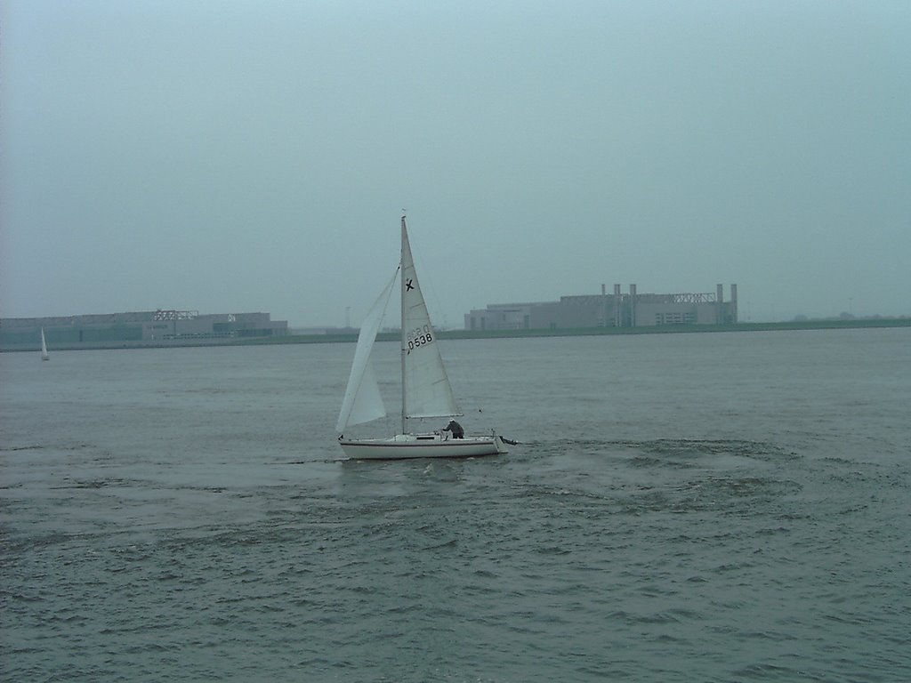 Hamburg Blankenese, Segler Mai 2007 by de Pourquery Franz