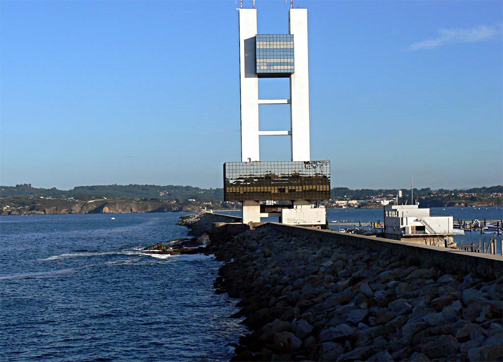 Torre de Control Marítimo by Angel Filgueiras