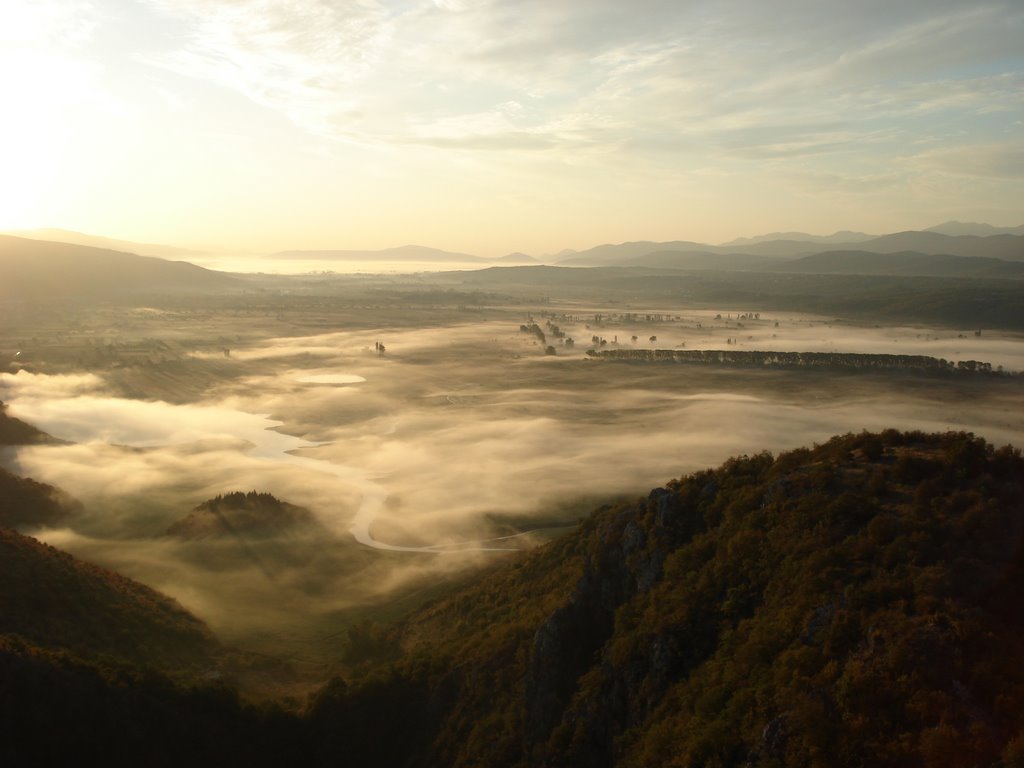 Imotsko polje by Antonio Katavić