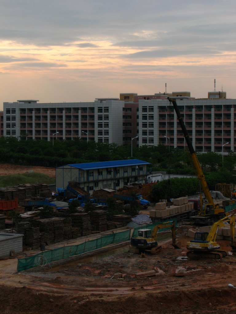 The construction of the third canteen 2006 by rebelon