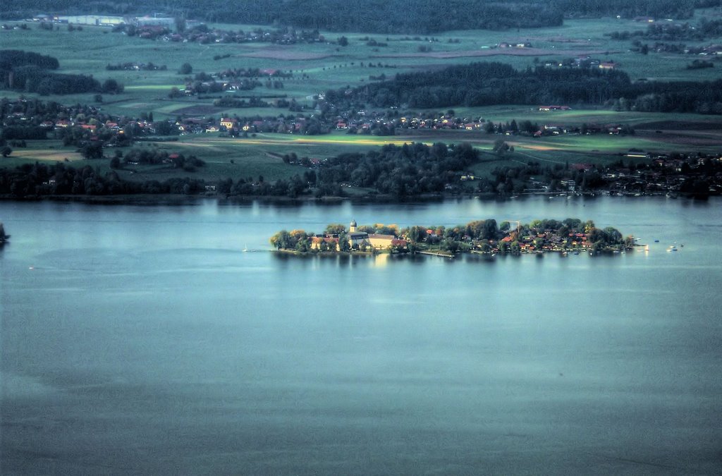 Frauenchiemsee by Hartl